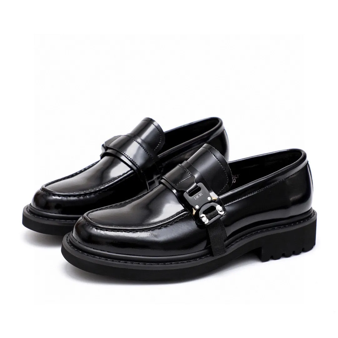 Men's shoes 💰700 💐《Dior》Dior 🇮🇹🇮🇹 counter synchronization Top purchasing agent 🔍🔍Men 2⃣️0⃣️2⃣️4⃣️Business leather shoes Original open-edge beads imported from Italy, fully imported cowhide leather lining, sole: original T men's shoes 💰U outsole, exclusive movable molded sole, super comfortable, original factory follow-up goods, 🔍🔍high quality, can be entered and exited the counter at will, welcome to compare, regular code 39-44 (38.45🉑️customized)
